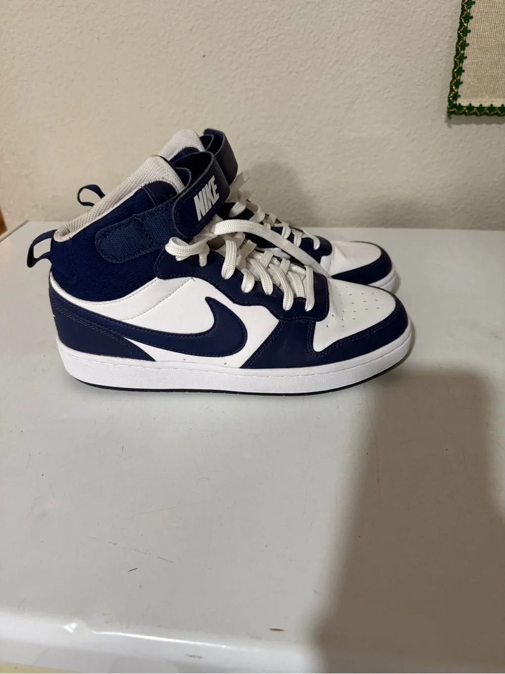 Nike Kids High-Top Sneakers in Navy and White